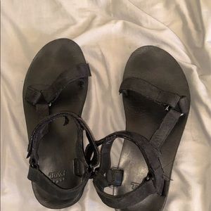 Teva mid form sandal